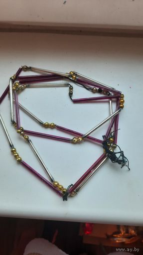 Ёлочная игрушка бусы из стекляруса.