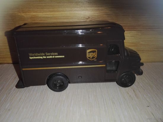 Винтаж. Фургон Van Made Exclusively For Ups.1/50.