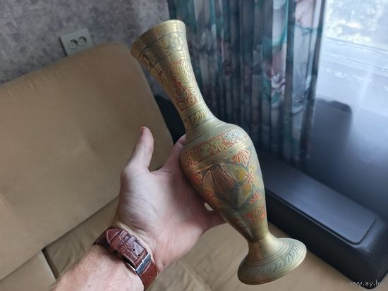 Ваза латунная. Индия.