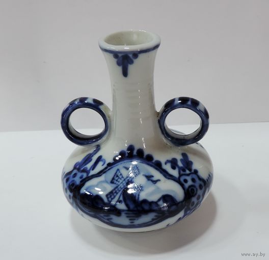 Вазочка 70-е годы Голландия. Высота 8 см.