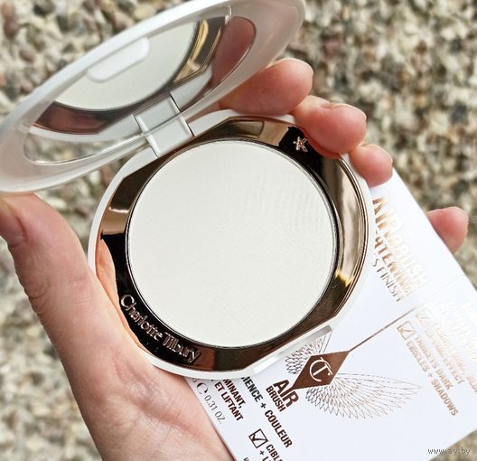 Charlotte Tilbury Airbrush Brightening Flawless Finish 9 gr в оттенке Fair-Medium