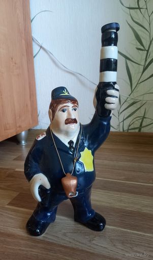 Статуэтка графин гаишник