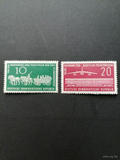 ГДР 1958 Полная серия марок "День почтовой марки" (чистые* с наклейками) Mi.660-661 каталог 3.00 евро