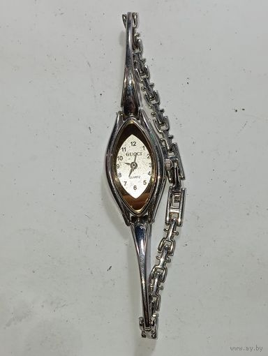 Часы кварцевые GUCCI