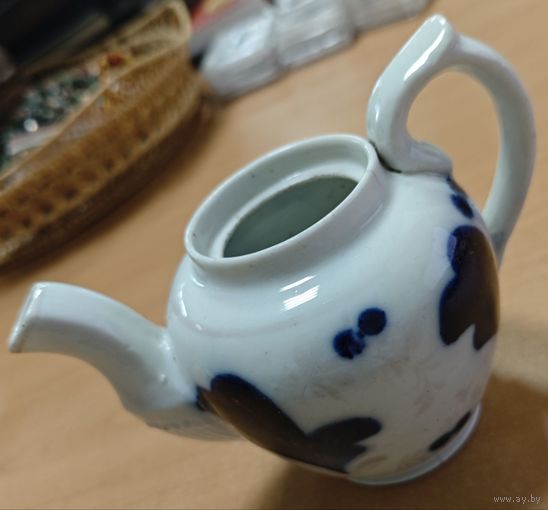 Заварник. Фабрика Кузнецова.