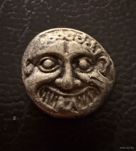 Драхма. Греция.  Голова Медузы Горгоны. СЕРЕБРО.