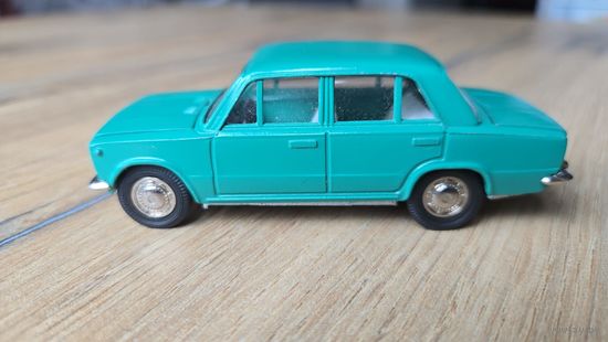 Модель автомобиля 1 43 ваз 2101