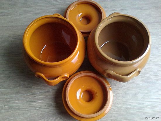 Два Глиняных Горшочка для Тушения - Одним Лотом.
