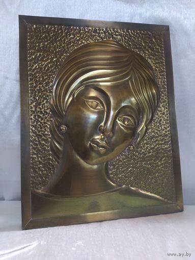 Голова девушки