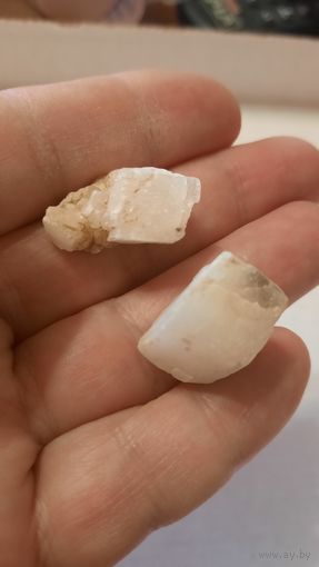 Два кусочка кристалла кварца (цена за оба)