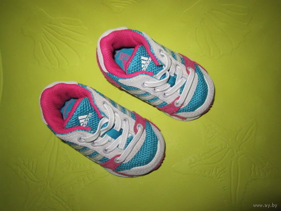 Кроссовки Adidas имиджевые, р.17-18. Новые.