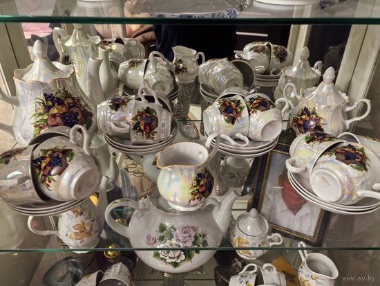 Чайный сервиз на 12 персон, 27 предметов. Добрушский фарфоровый завод. 90-х годов выпуска.