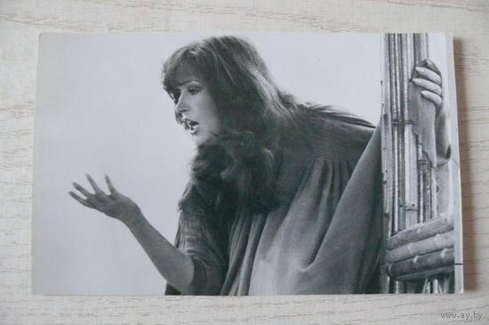 Алла Пугачева в фильме "Женщина, которая поёт"; 1983.