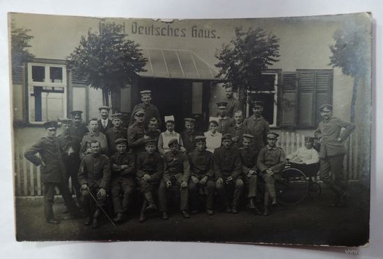 Фото немецких солдат до 1917 г. Госпиталь. 1-я мировая война. Размер 8.7-13.7 см.