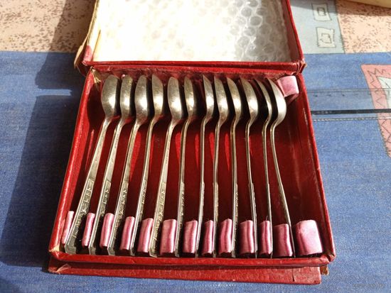 Полный( 12 шт)  набор серебряных чайных ложек Вьетнам для СССР (900\875 проба)