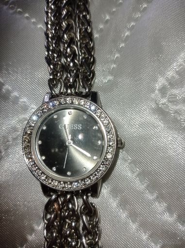 Часы на руку Guess. Браслет-цепи. Красивые наручные часы.