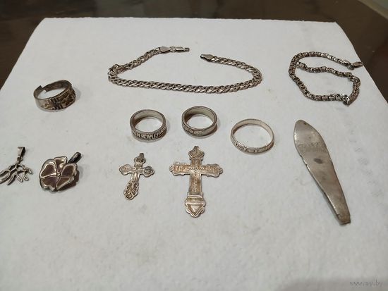 Лот серебряных изделий