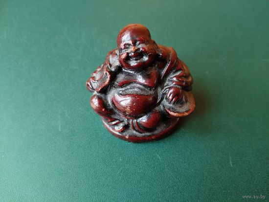 Фигурка нэцкэ.