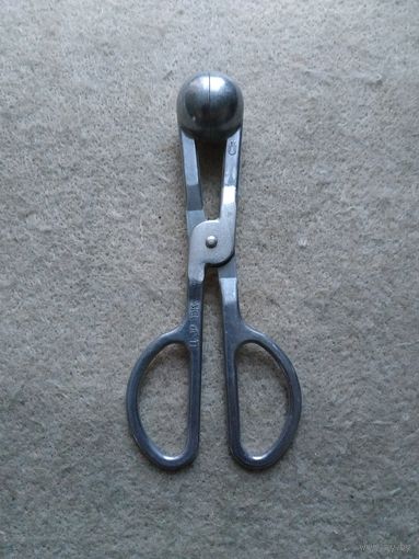 Фрикадельница. Щипцы (форма) для приготовления фрикаделек. СССР, вторая половина прошлого века.