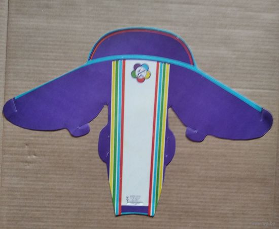 Шапочка летняя для детей. Картон. Эмблема международного фестиваля молодежи и судентов в Москве. 1975 г.