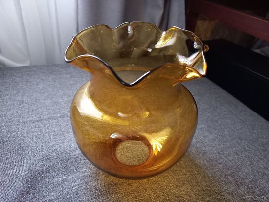 Плафон СССР из желтого стекла.