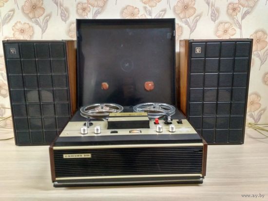 Магнитофон катушечный Сатурн 201 с колонками