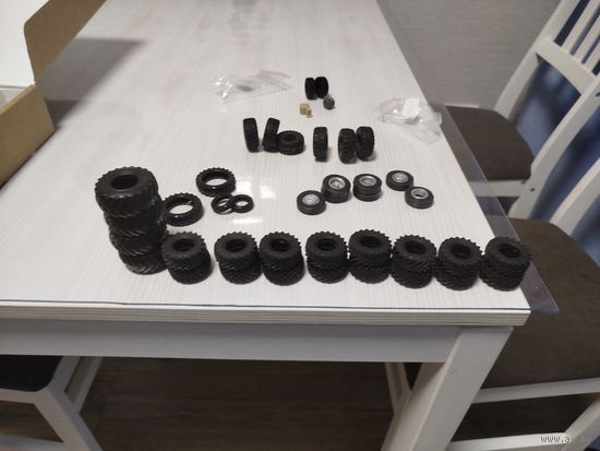 Лот шин к моделям 1:43