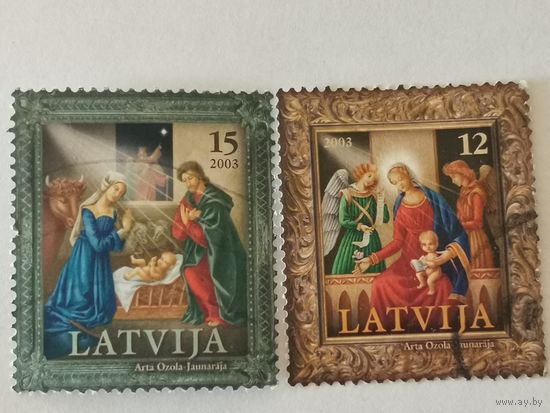 Две марки из серии "Рождество"