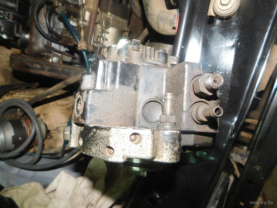 Насос  топливный bosh к volvo s60  2.4 d.5
