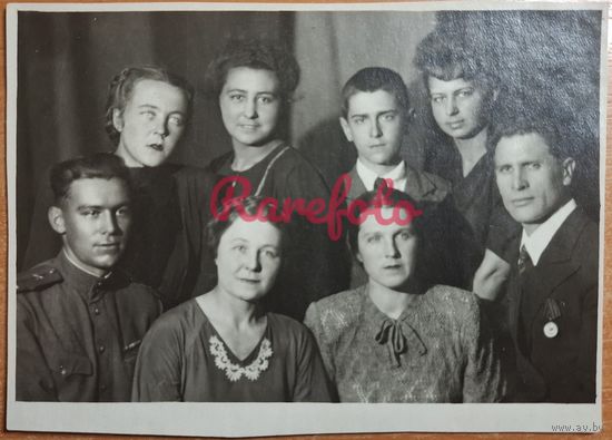 1940-е Семья студийное фото ретро