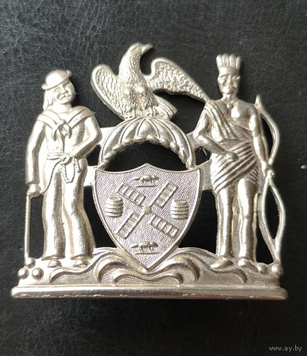 Кокарда ,вроде как полиция  Нью-Йорка