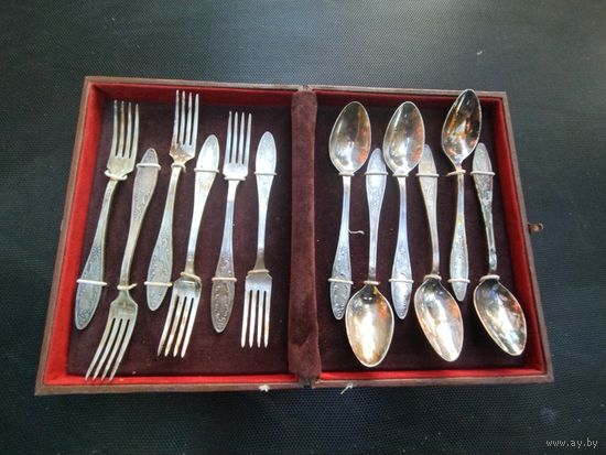 Столовый набор . Новый в коробке! Распродажа!