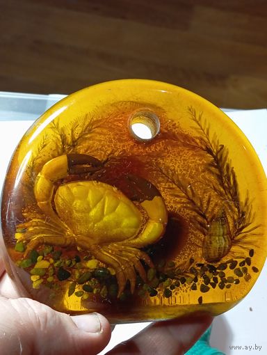 Подставка с крабом  под янтарь .