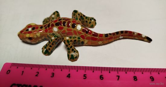 Статуэтка ящерка