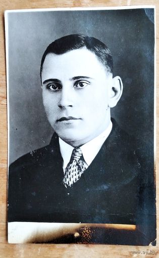 Фото мужчины. 1930-е. 5.5х8 см.