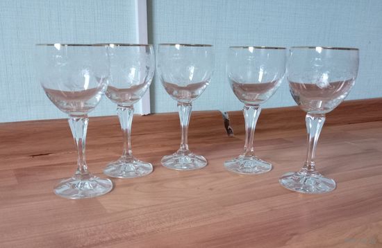 Бокалы высокие 15,5 см предположительно Чехословакия резьба по стеклу