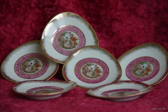 Тарелочки - розетки 6 шт . ( Германия )     все  целые