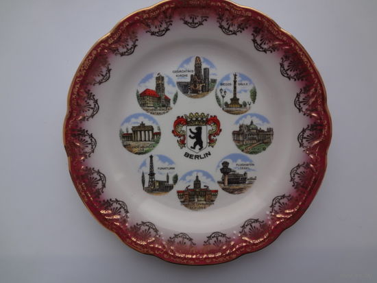 Тарелка настенная Берлин (герб, 8 сюжетов).