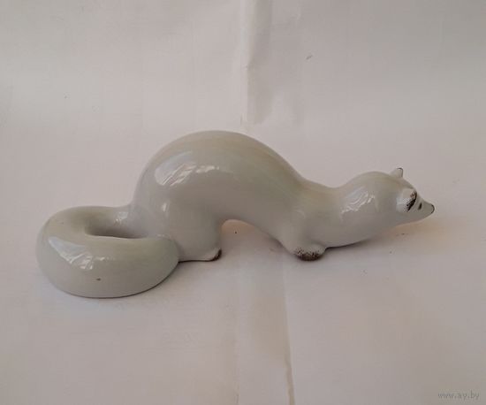 Статуэтка фарфор соболь