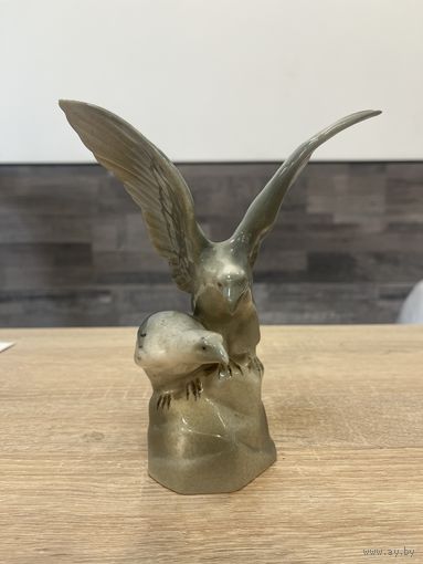 Фарфоровая статуэтка Орлы ФФЗ