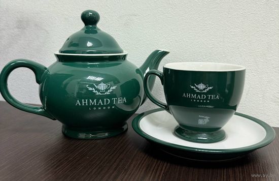 Чайная пара + заварочный чайник Ahmad tea" без фильтра, керамические, изумрудного цвета.