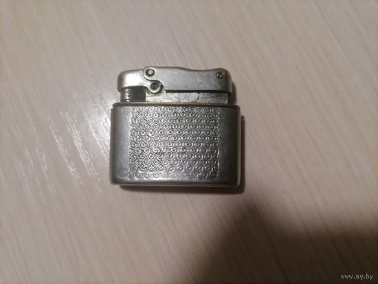 Зажигалка бензиновая