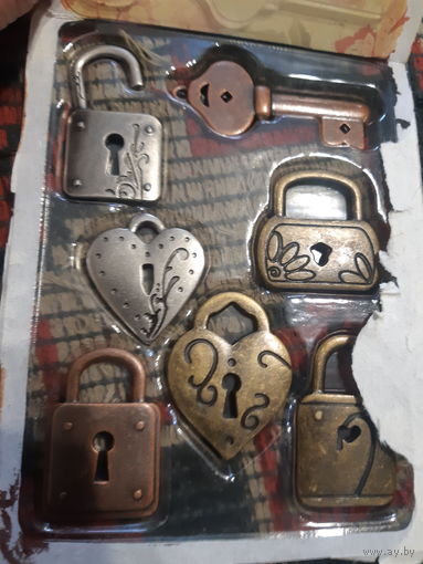 Набор сувенирный винтажных мини замков и ключик
