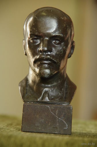 Бюст  Ленин авторский   в. 12,5 см