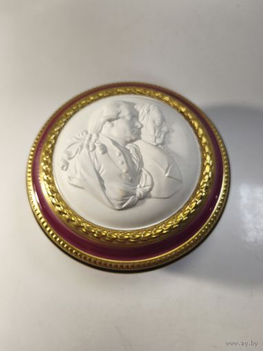 Шкатулка. Villeroy Boch. Коллекционная.