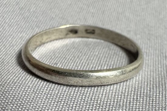 Кольцо серебряное 925 пробы. 68