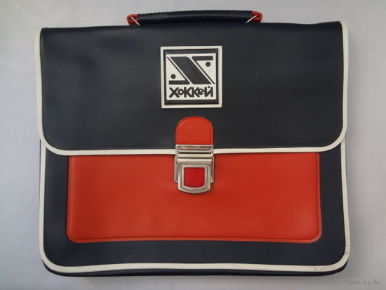 Портфель школьника.