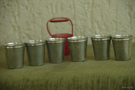 Стопки из  СССР  ( 6 шт )    4 см , 20 мл