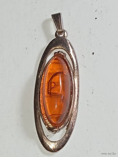 Кулон с янтарем . Распродажа винтажный бижутерии с натуральными камнями .