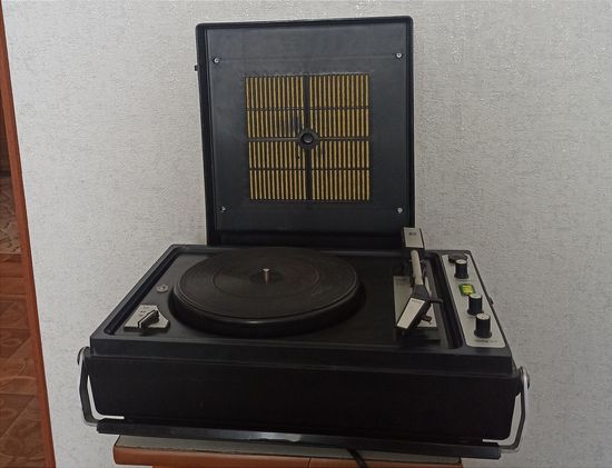 Электрофон "Концертный 304" (СССР)